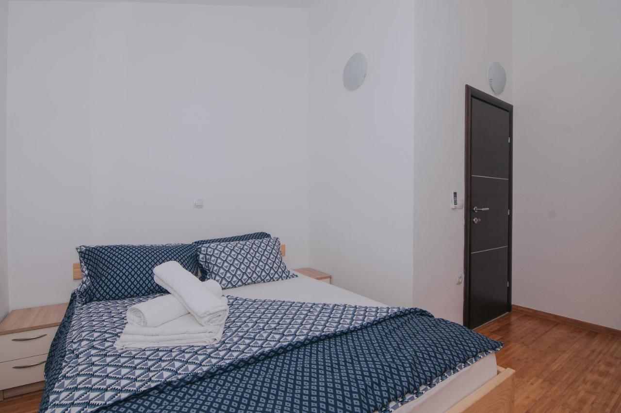 Apartment Patricia Rab Town Exterior photo