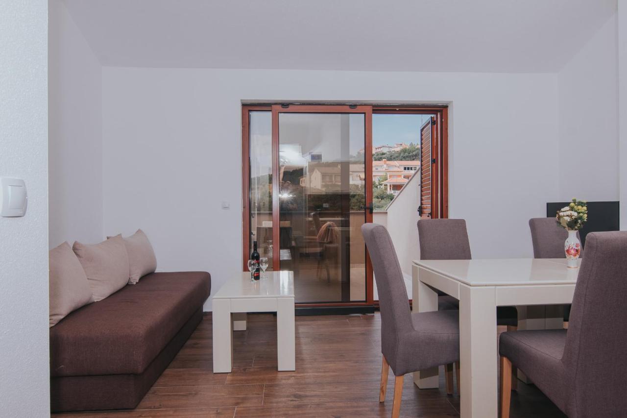 Apartment Patricia Rab Town Exterior photo